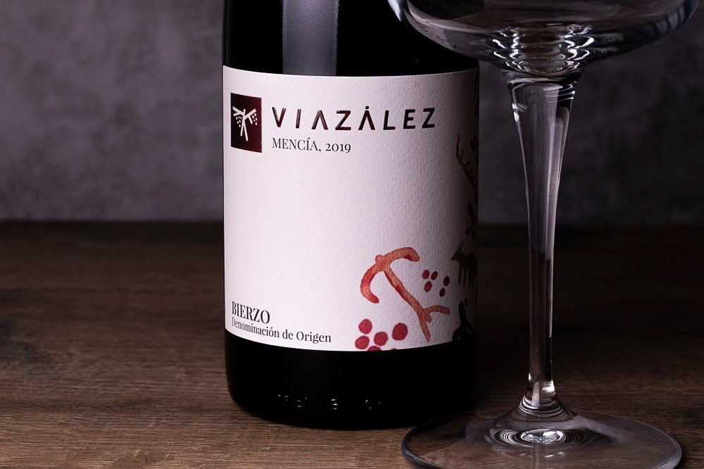Una copa de vino Viazález